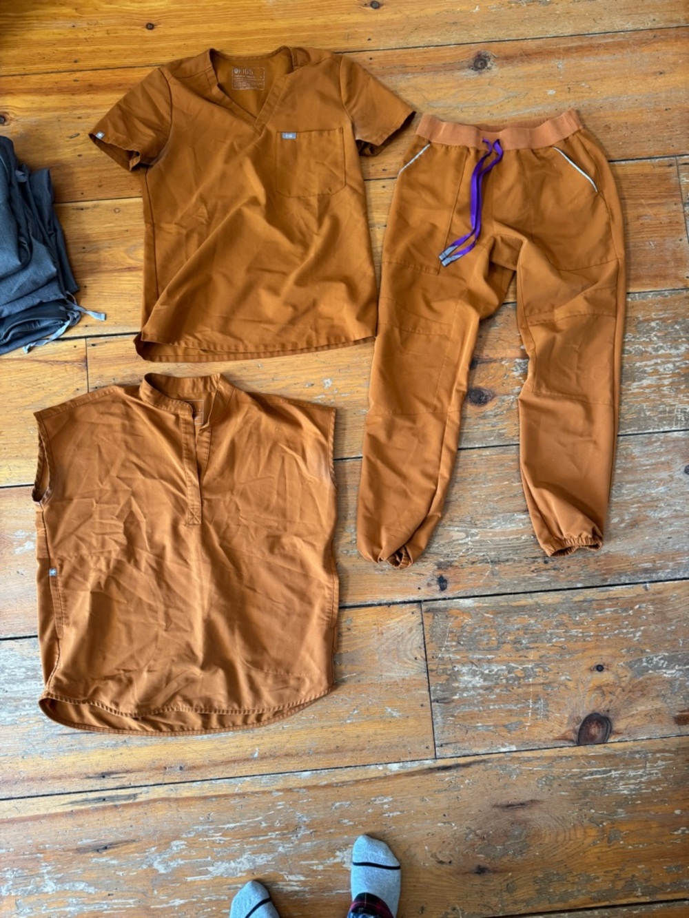 Figs Rust Orange Scrub Set - Top, Jogger Pants & Pullover